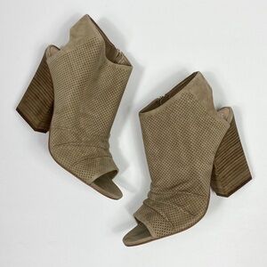 Vince Camuto Elanso Women Heels 10